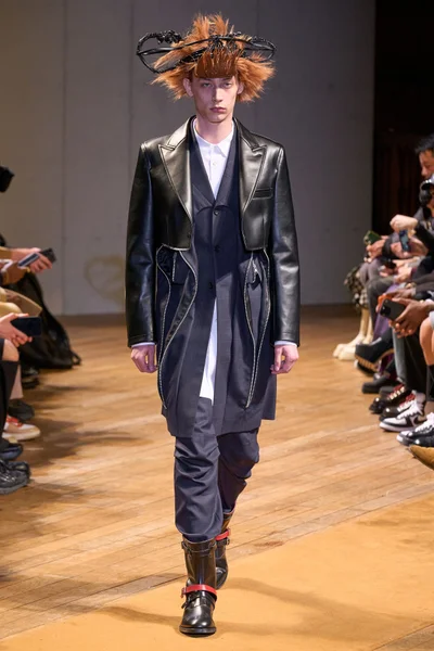 Look 28
